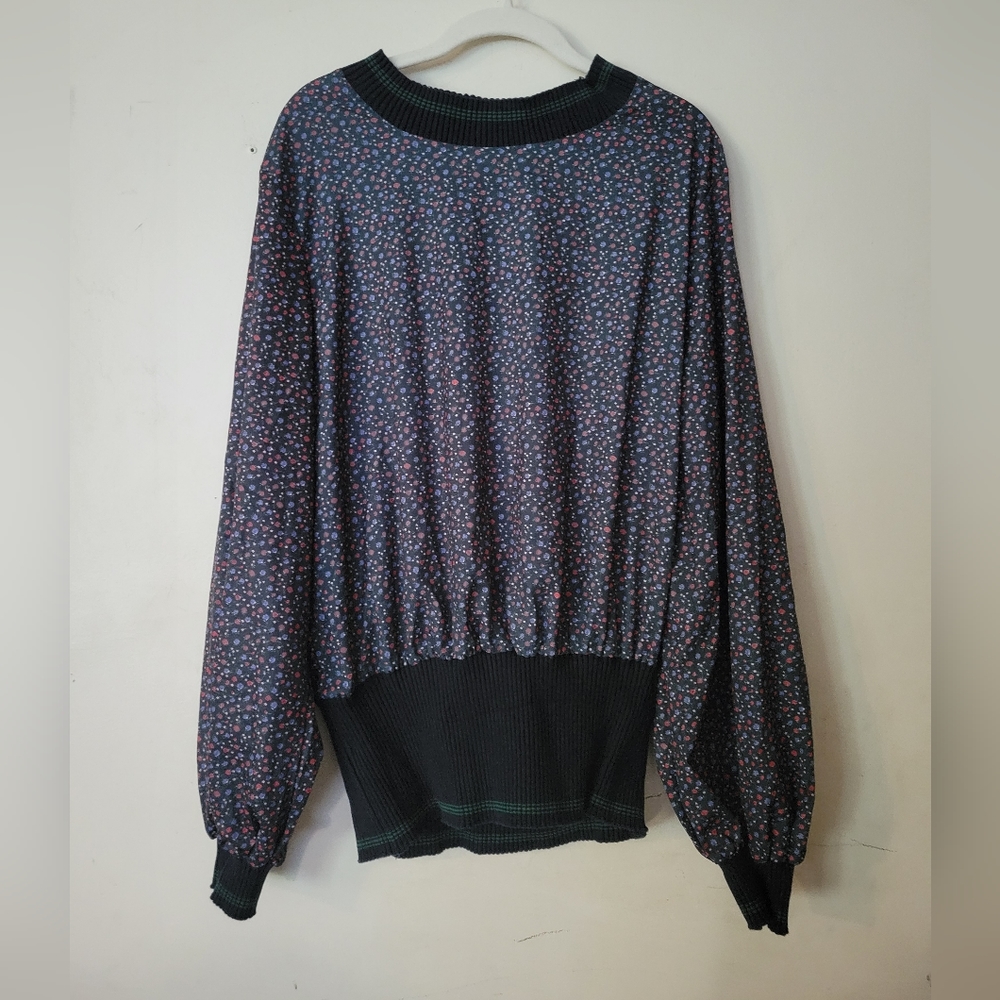 Long sleeve floral print top